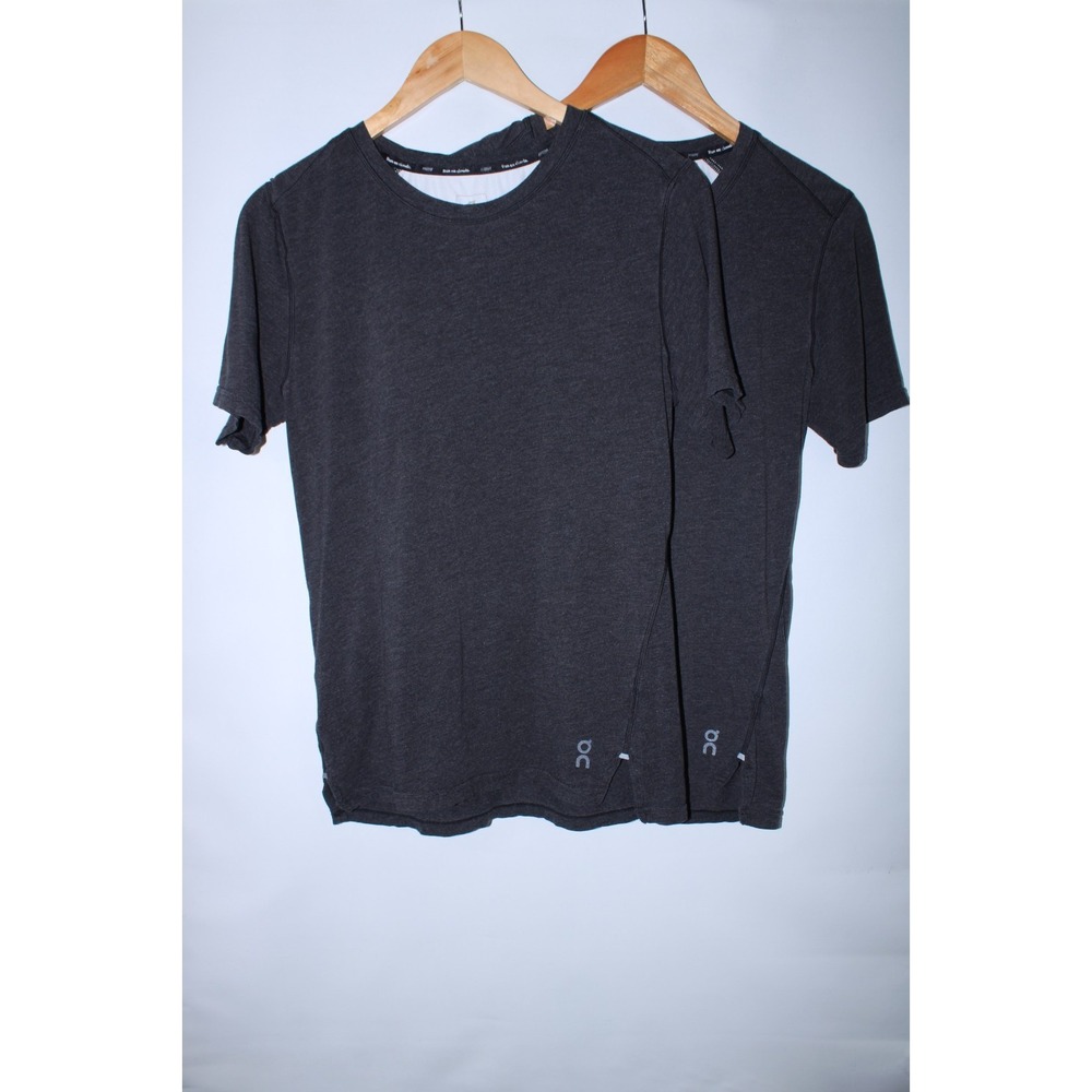 On Running Men's Small Gray Short Sleeve Lot Of 2 Comfort T T-Shirts